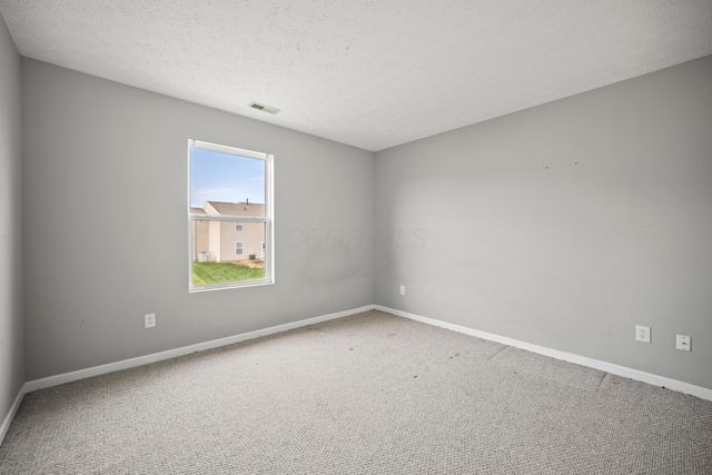 8080 Beardsley Avenue, Blacklick, OH 43004