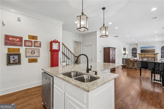 934 Grey Village Circle, Marietta, GA 30068