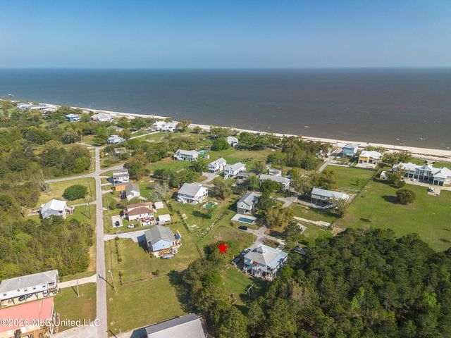 146 Dane Road, Waveland, MS 39576