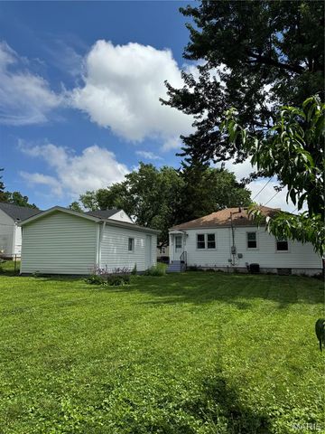 115 Derhake Road, Florissant, MO 63031