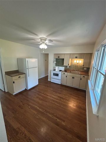 115 Derhake Road, Florissant, MO 63031