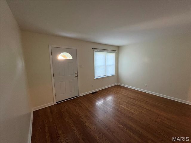 115 Derhake Road, Florissant, MO 63031