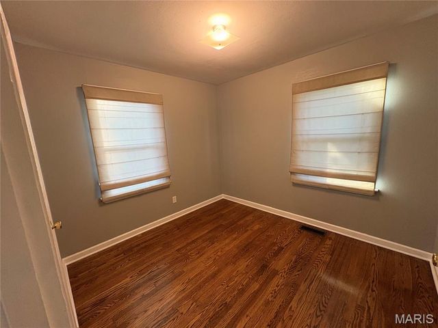 115 Derhake Road, Florissant, MO 63031