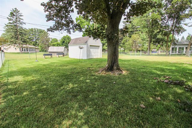 58408 Kerr Creek Road, Three Rivers, MI 49093