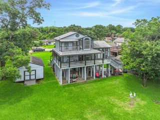7806 Burgess Road, Hitchcock, TX 77563
