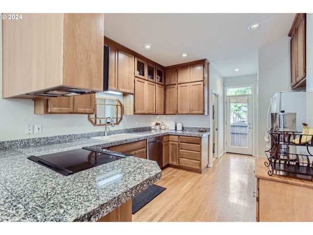 28635 Sw ROGER Blvd 70, Wilsonville, OR 97070