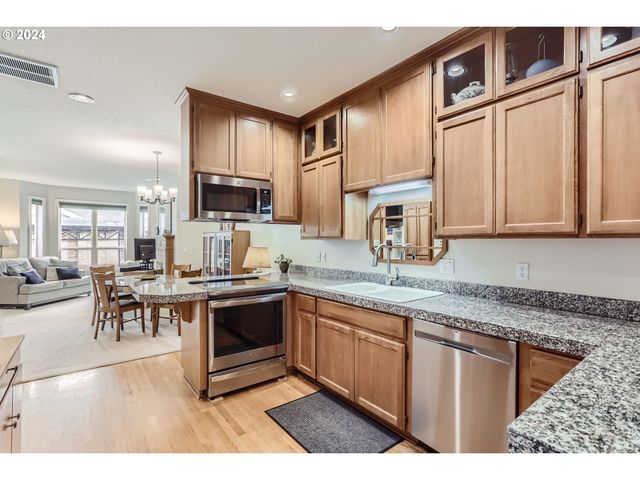 28635 Sw ROGER Blvd 70, Wilsonville, OR 97070