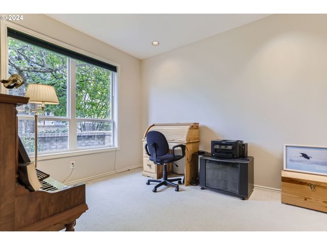 28635 Sw ROGER Blvd 70, Wilsonville, OR 97070