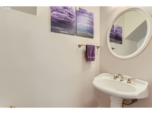 28635 Sw ROGER Blvd 70, Wilsonville, OR 97070