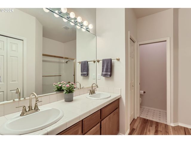 28635 Sw ROGER Blvd 70, Wilsonville, OR 97070