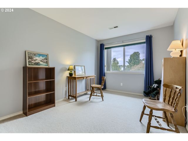 28635 Sw ROGER Blvd 70, Wilsonville, OR 97070