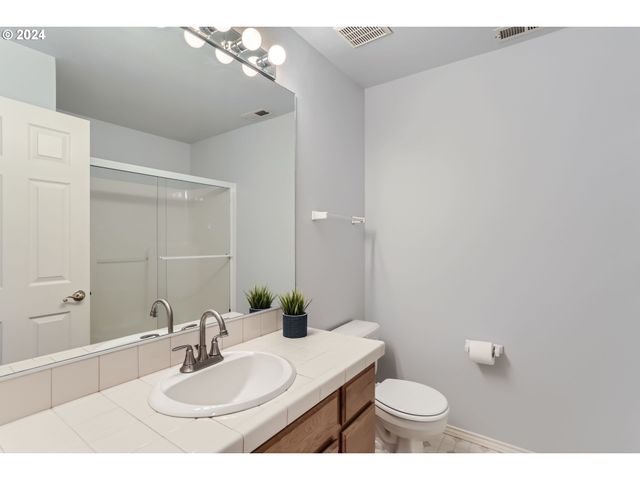 28635 Sw ROGER Blvd 70, Wilsonville, OR 97070