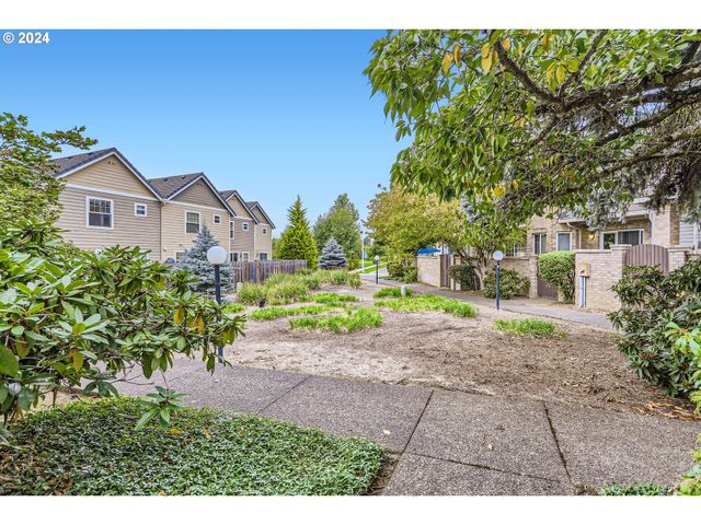 28635 Sw ROGER Blvd 70, Wilsonville, OR 97070