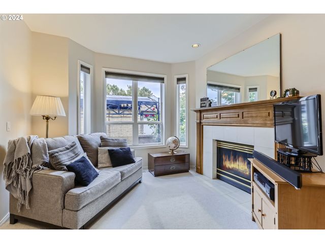 28635 Sw ROGER Blvd 70, Wilsonville, OR 97070