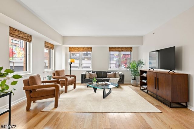 143 Morgan St 7E, Jersey City, NJ 07302