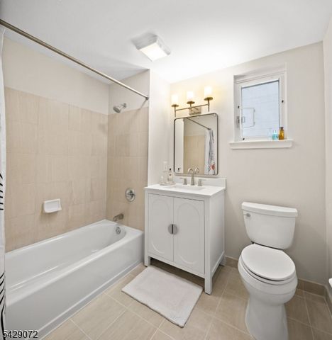 143 Morgan St 7E, Jersey City, NJ 07302