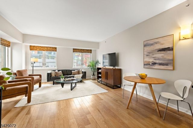 143 Morgan St 7E, Jersey City, NJ 07302