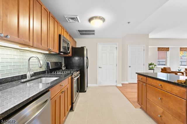 143 Morgan St 7E, Jersey City, NJ 07302
