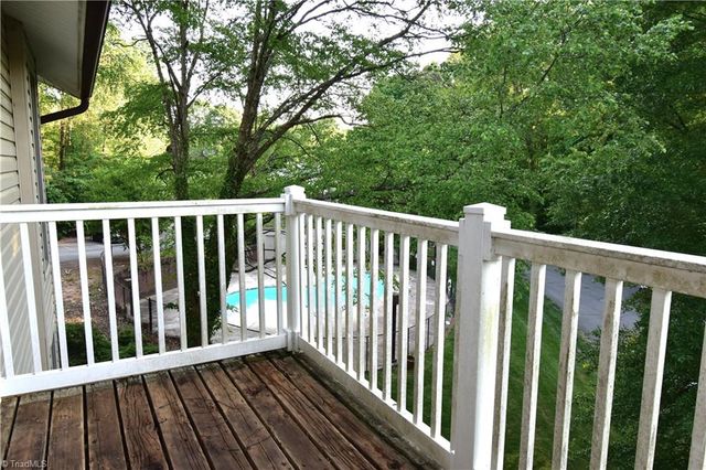 129 Forest View Drive, Winston-salem, NC 27104