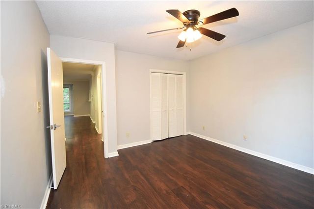 129 Forest View Drive, Winston-salem, NC 27104