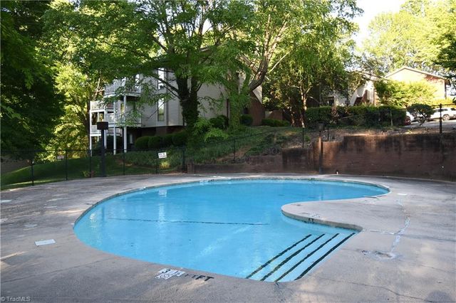 129 Forest View Drive, Winston-salem, NC 27104