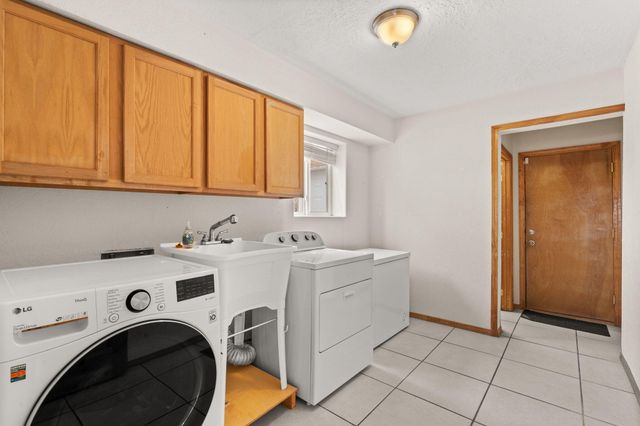 609 MARK Drive NE, Albuquerque, NM 87123