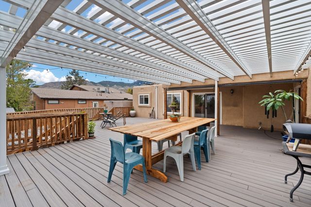 609 MARK Drive NE, Albuquerque, NM 87123