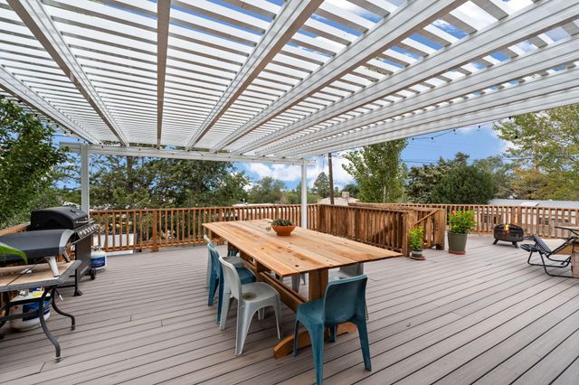 609 MARK Drive NE, Albuquerque, NM 87123