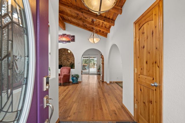 609 MARK Drive NE, Albuquerque, NM 87123