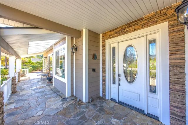 31027 E Sunset Drive North, Redlands, CA 92373