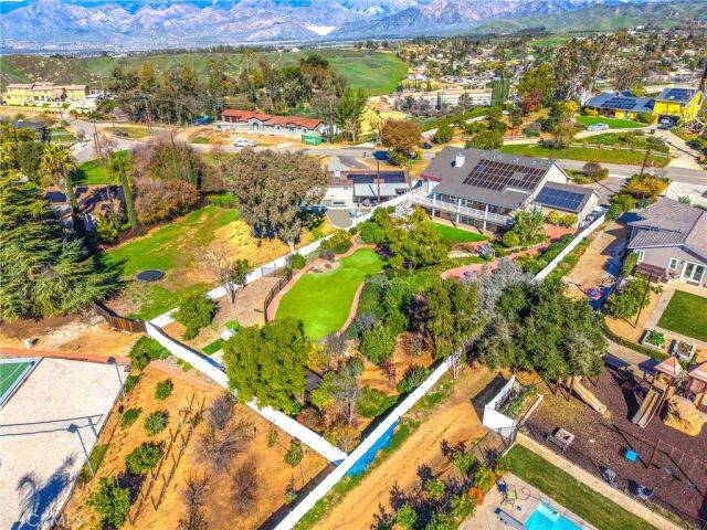 31027 E Sunset Drive North, Redlands, CA 92373