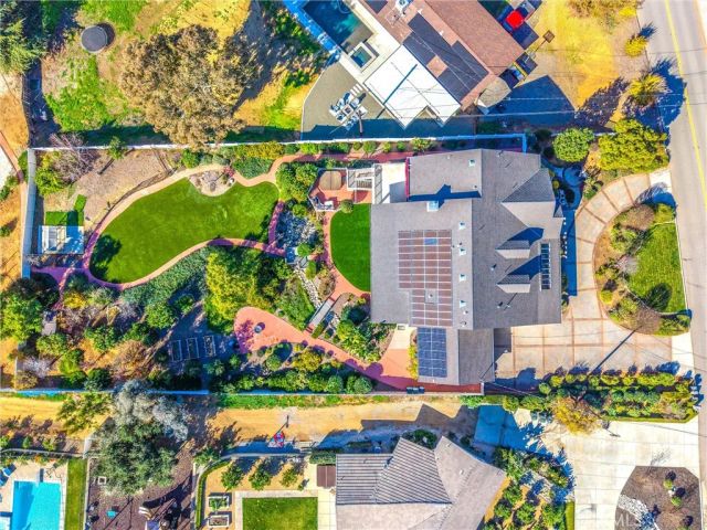 31027 E Sunset Drive North, Redlands, CA 92373