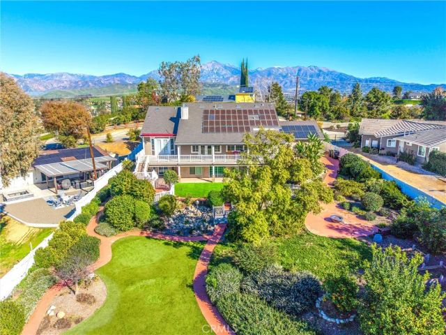 31027 E Sunset Drive North, Redlands, CA 92373