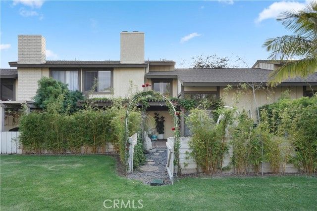 2604 N Tustin Ave C, Santa Ana, CA 92705