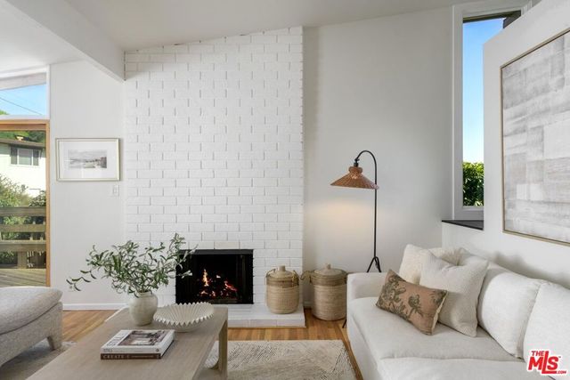 3134 Lucinda Lane, Santa Barbara, CA 93105