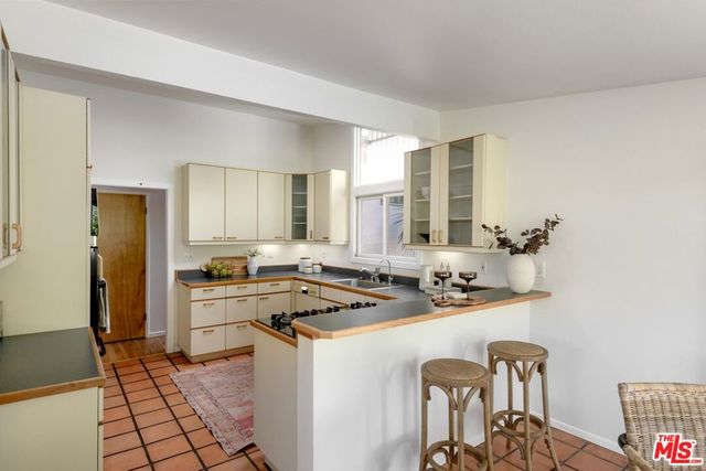 3134 Lucinda Lane, Santa Barbara, CA 93105