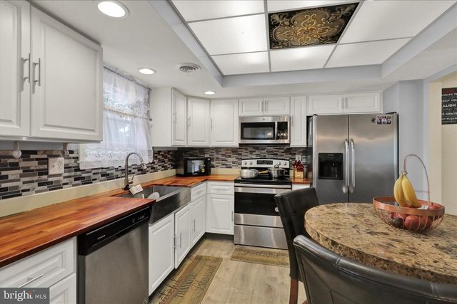 3020 ELM RD, Reading, PA 19605