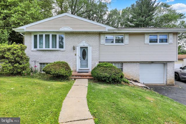 3020 ELM RD, Reading, PA 19605