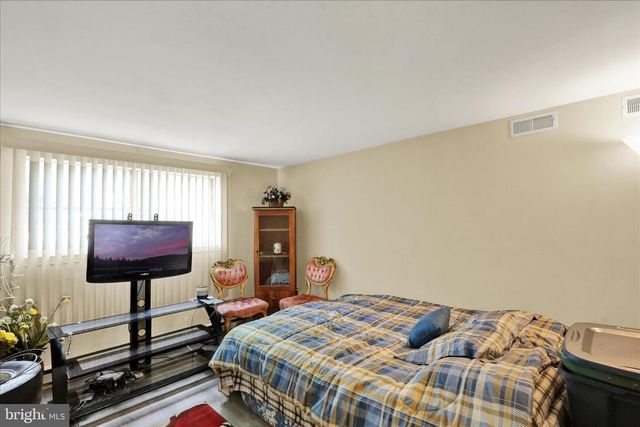3020 ELM RD, Reading, PA 19605