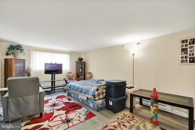 3020 ELM RD, Reading, PA 19605