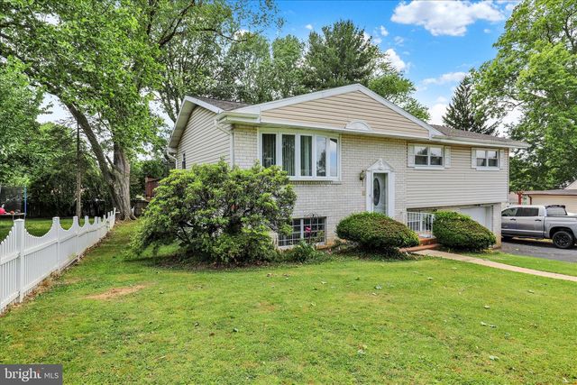 3020 ELM RD, Reading, PA 19605