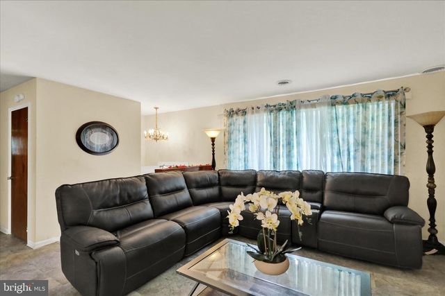 3020 ELM RD, Reading, PA 19605