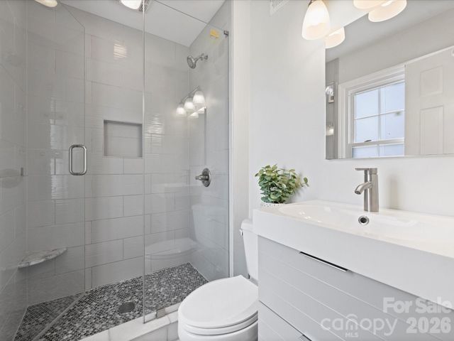 3808 Riverbend Road, Charlotte, NC 28210