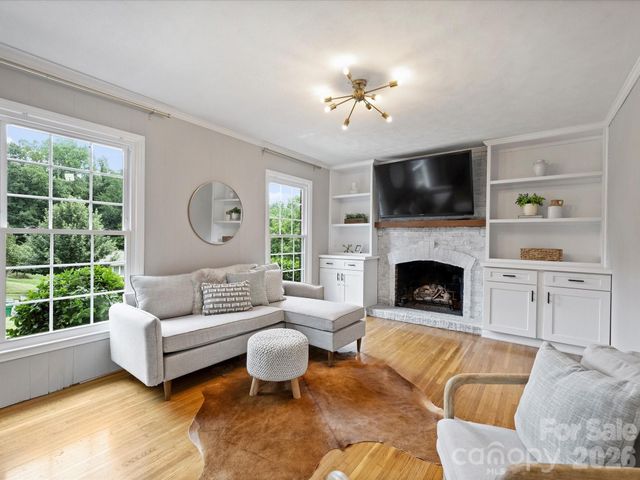 3808 Riverbend Road, Charlotte, NC 28210