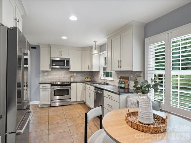 3808 Riverbend Road, Charlotte, NC 28210