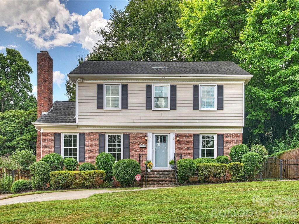 3808 Riverbend Road, Charlotte, NC 28210