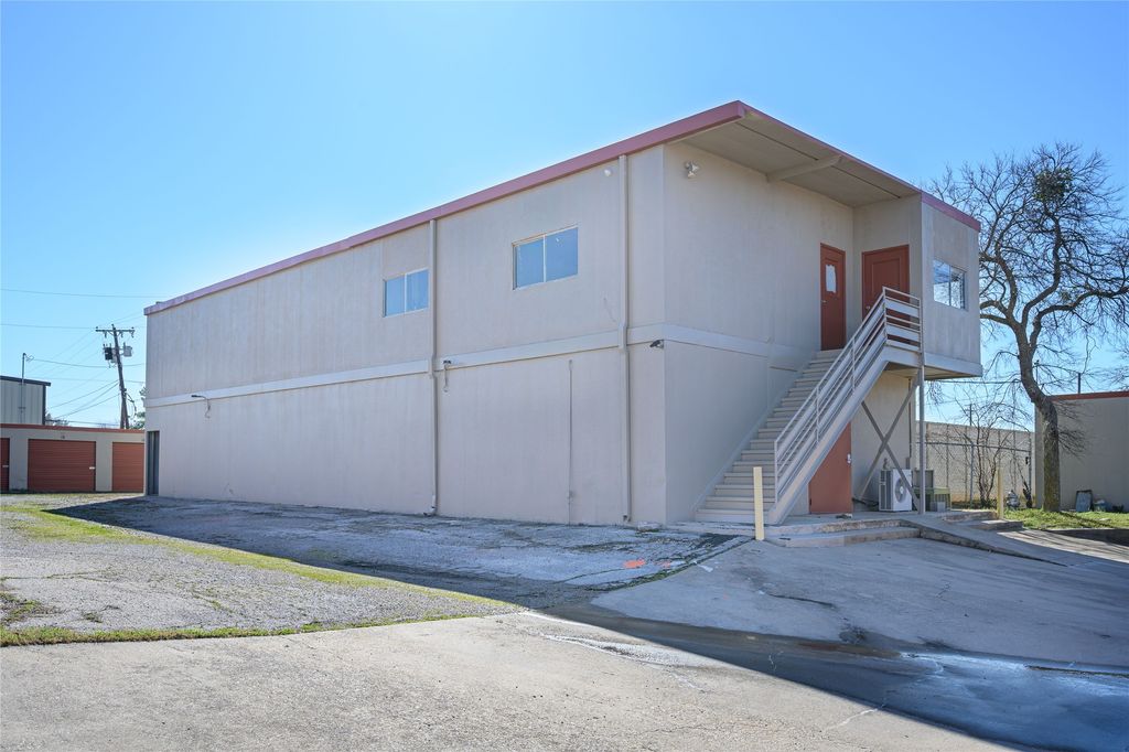 5820 Texoma Parkway, Sherman, TX 75090