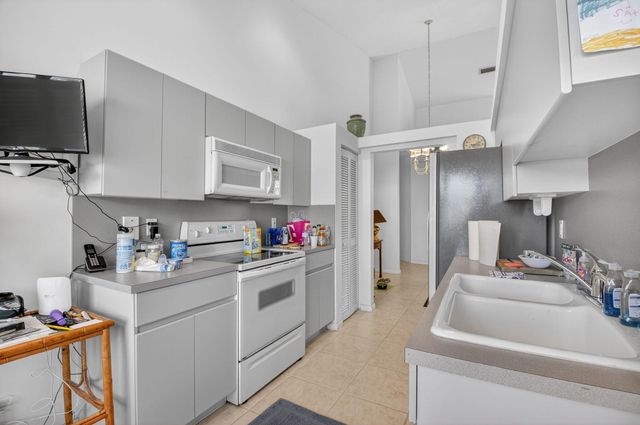 6560 Villa Sonrisa Drive 1321, Boca Raton, FL 33433