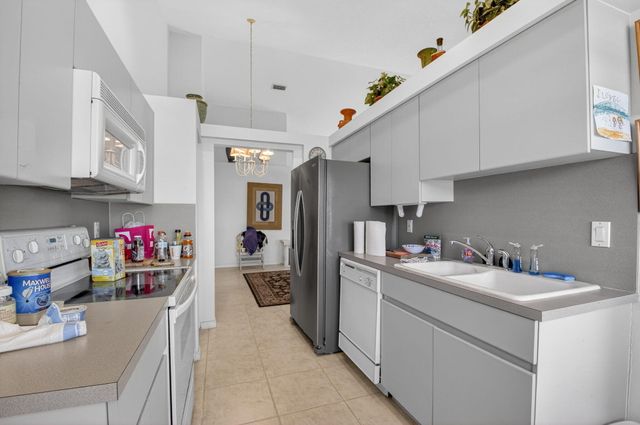 6560 Villa Sonrisa Drive 1321, Boca Raton, FL 33433