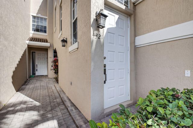 6560 Villa Sonrisa Drive 1321, Boca Raton, FL 33433